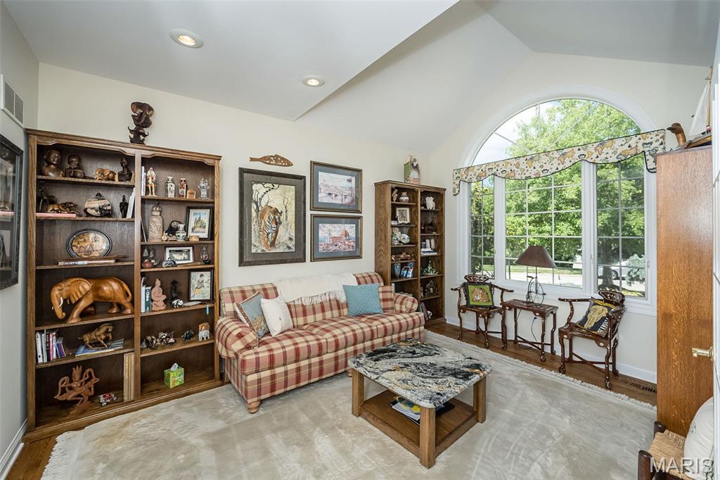 718 River Hills Drive