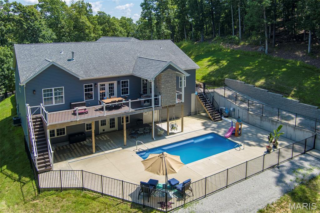 1421 Paradise Valley Drive