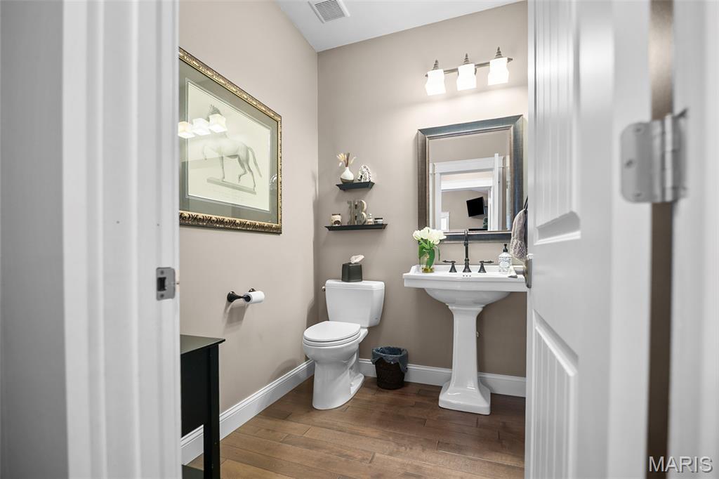 1421 Paradise Valley Drive