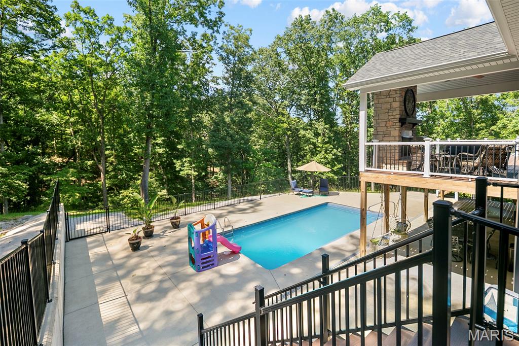 1421 Paradise Valley Drive