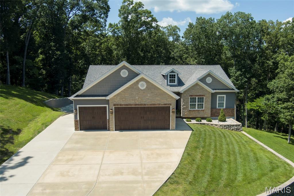 1421 Paradise Valley Drive