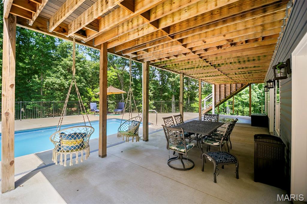 1421 Paradise Valley Drive