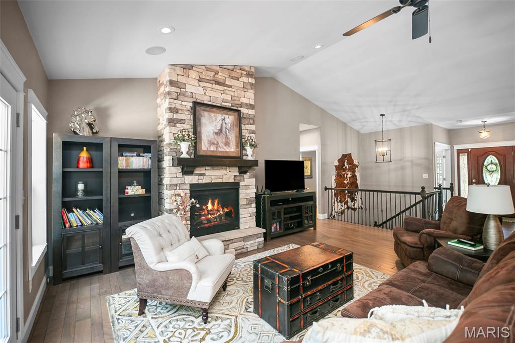 1421 Paradise Valley Drive