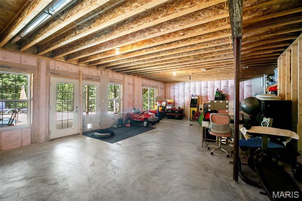 1421 Paradise Valley Drive