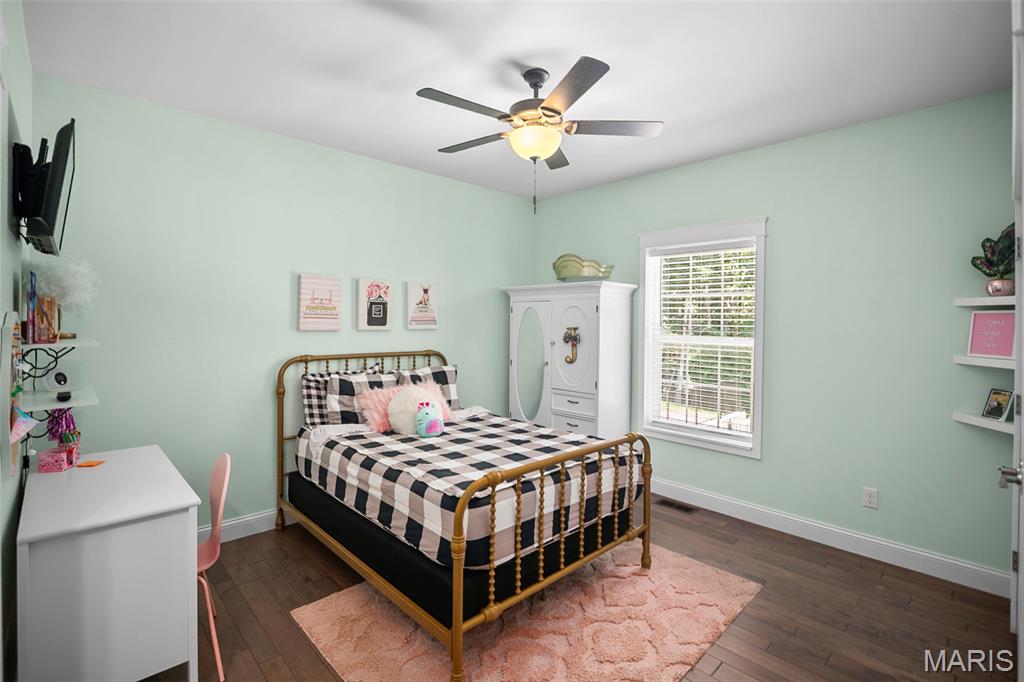 1421 Paradise Valley Drive