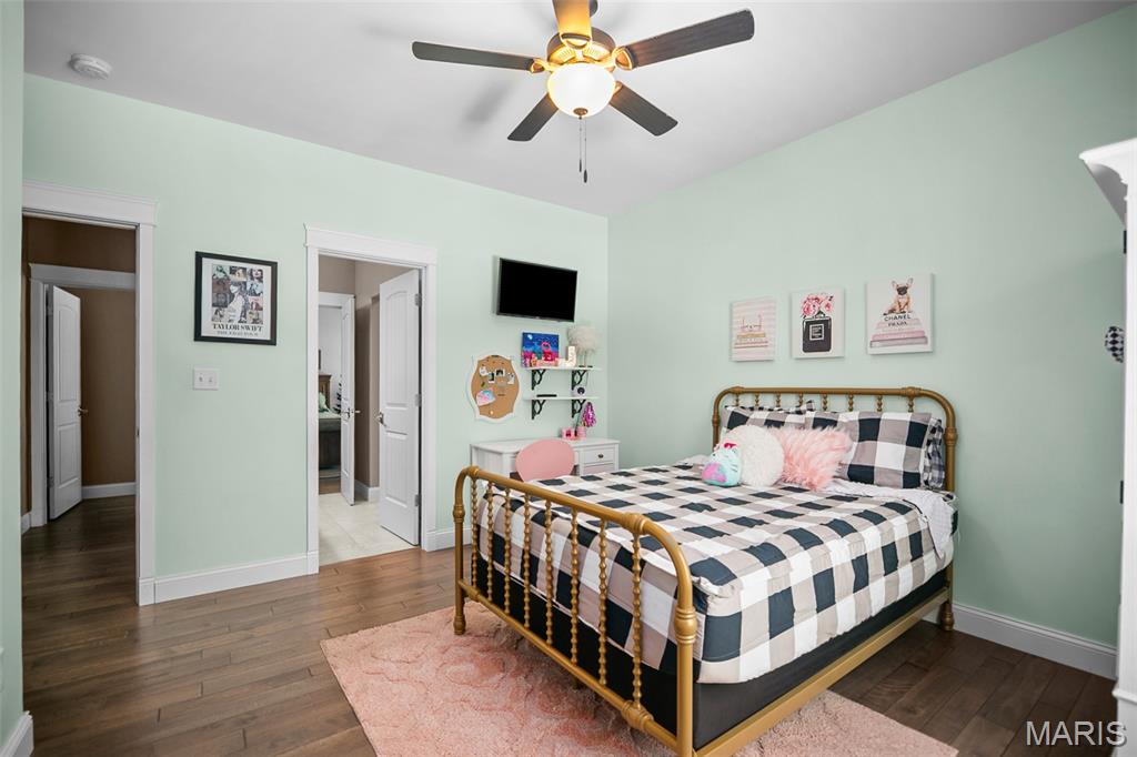 1421 Paradise Valley Drive