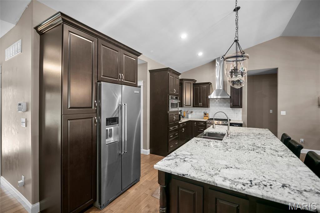 1421 Paradise Valley Drive