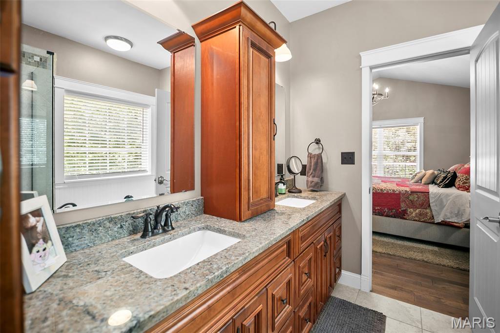 1421 Paradise Valley Drive