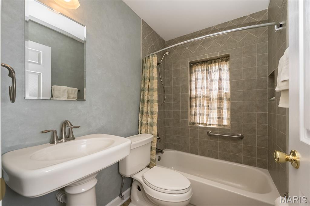 3922 Alexander Street