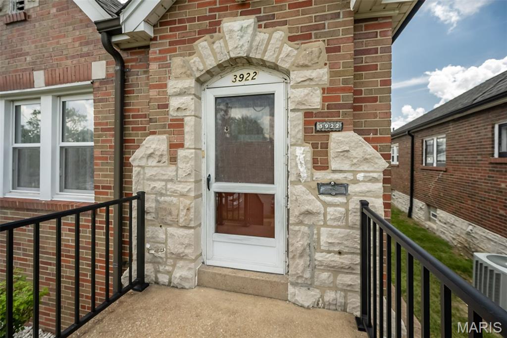 3922 Alexander Street