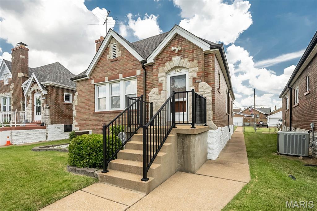 3922 Alexander Street