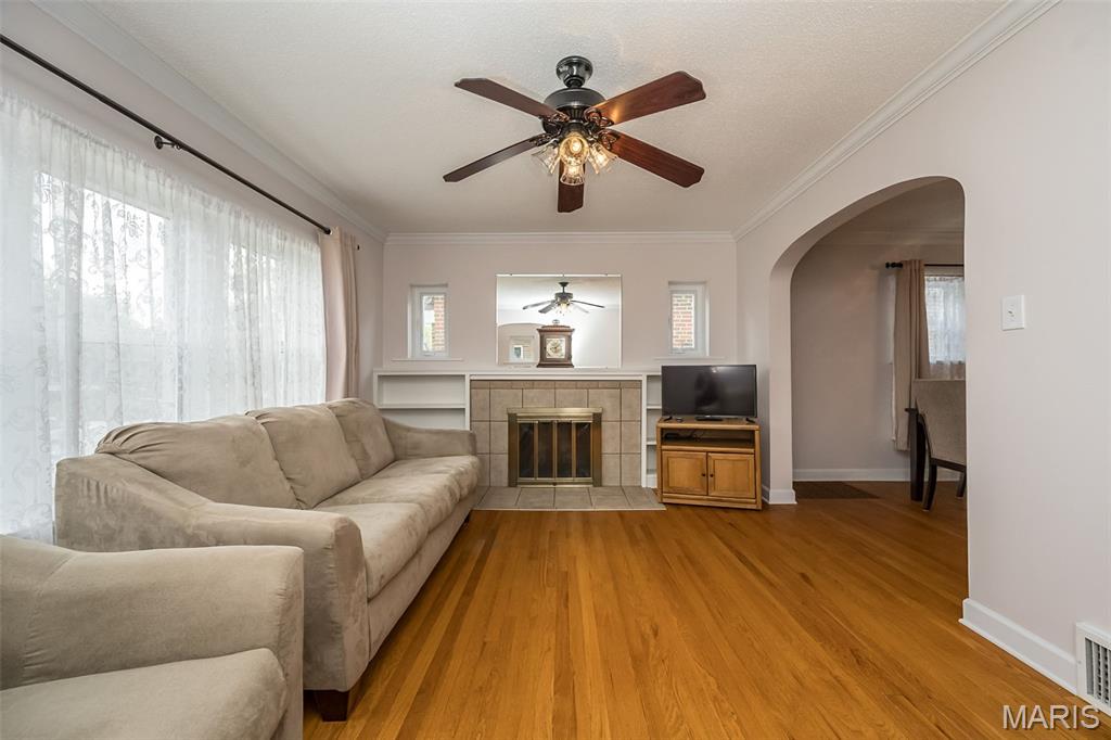 3922 Alexander Street