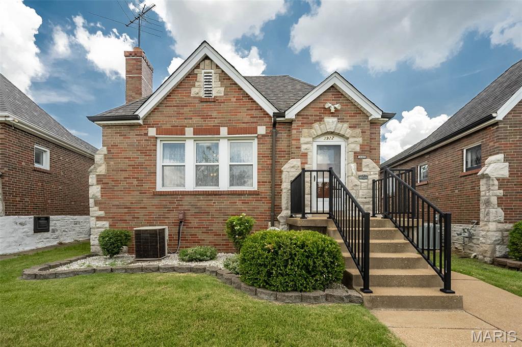 3922 Alexander Street