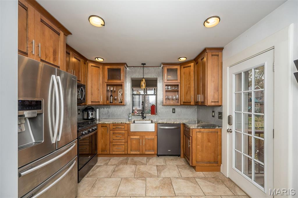 6603 Pershing Avenue