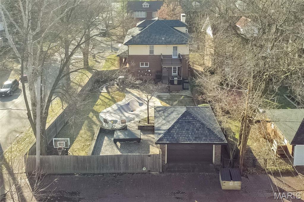 6603 Pershing Avenue