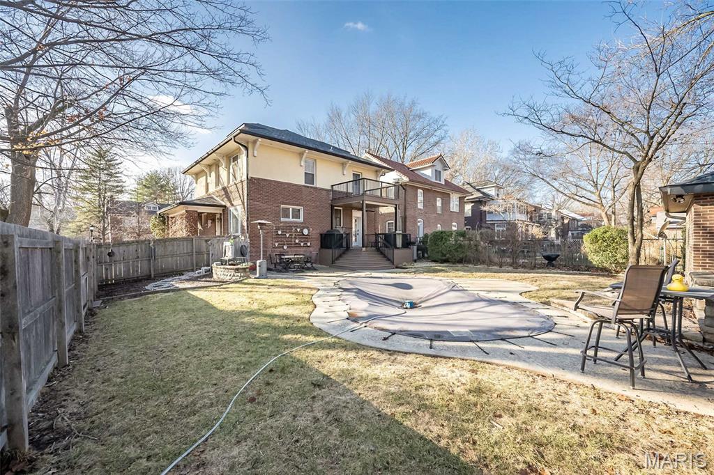 6603 Pershing Avenue