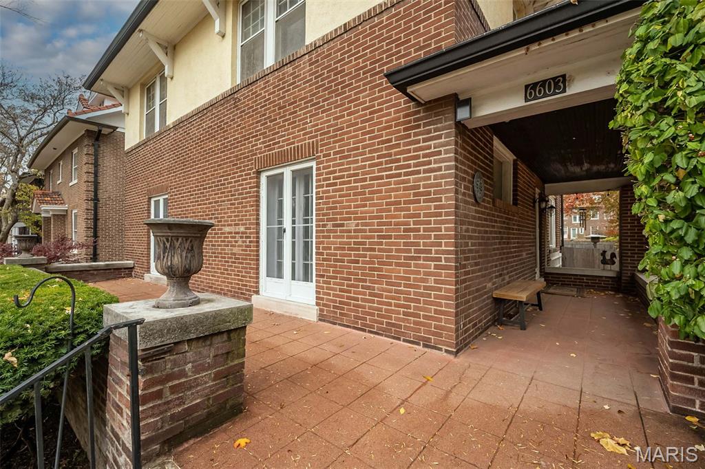 6603 Pershing Avenue