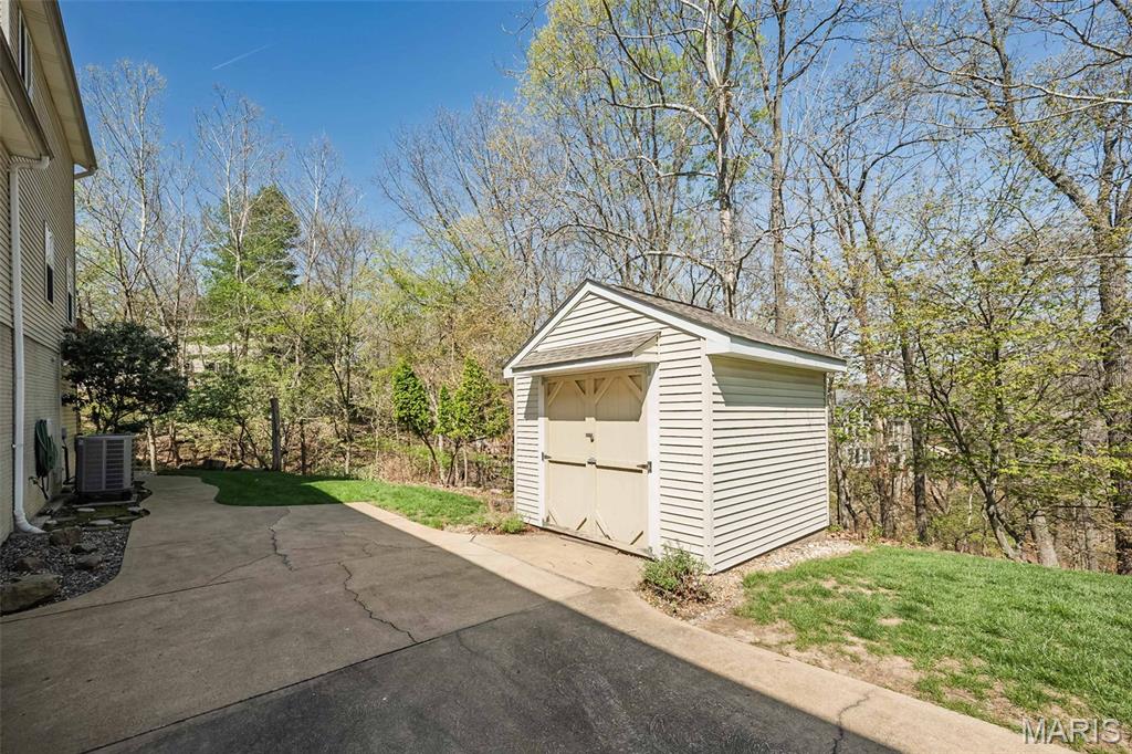 1529 Paradise Valley Drive