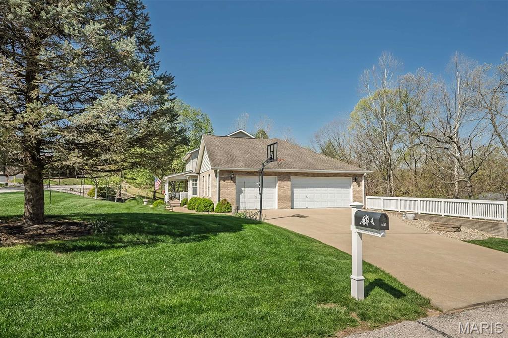 1529 Paradise Valley Drive