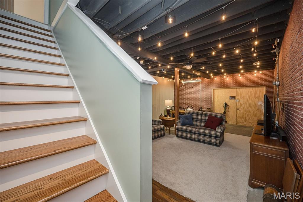 1529 Paradise Valley Drive