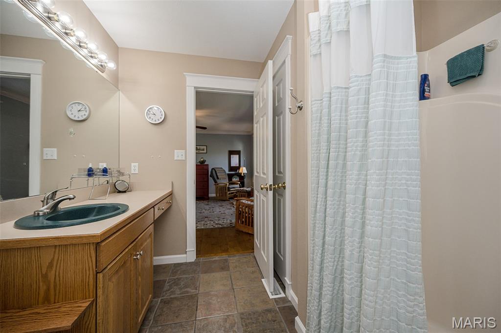 1529 Paradise Valley Drive