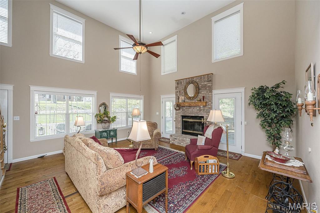 1529 Paradise Valley Drive