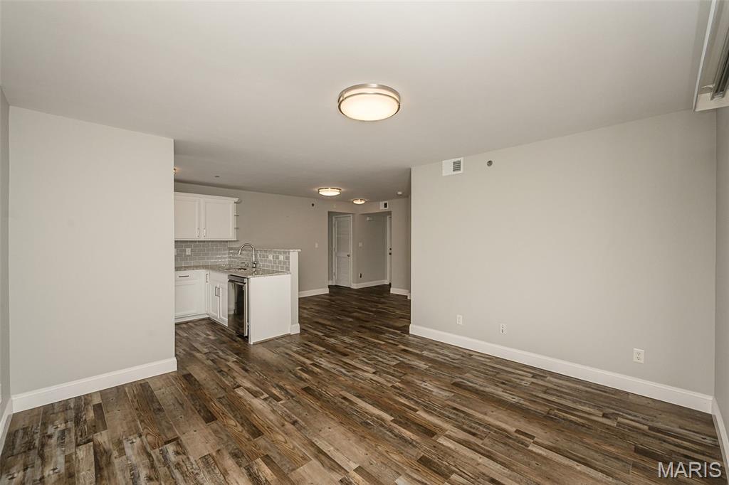 1112 Arbor Creek Drive Unit: 2D