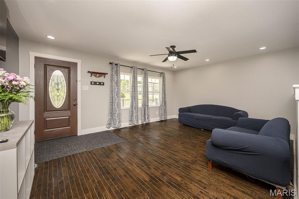 935 Loretta Drive