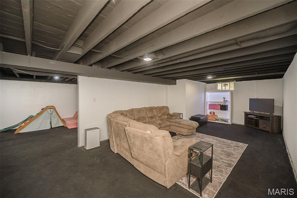 935 Loretta Drive