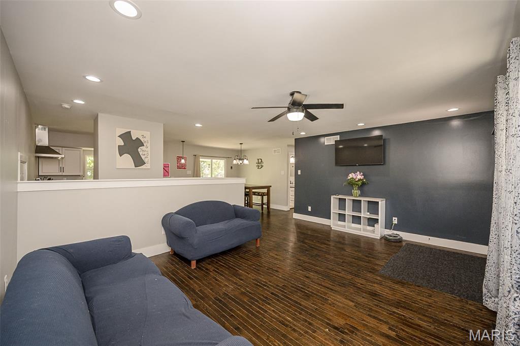 935 Loretta Drive