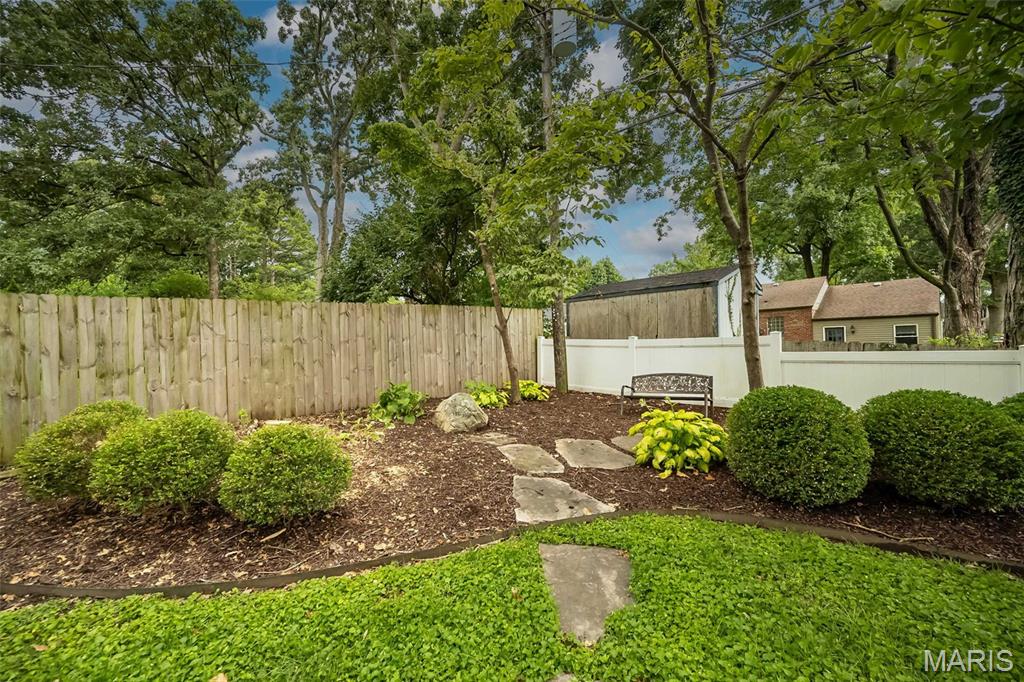 1119 Cheshire Lane