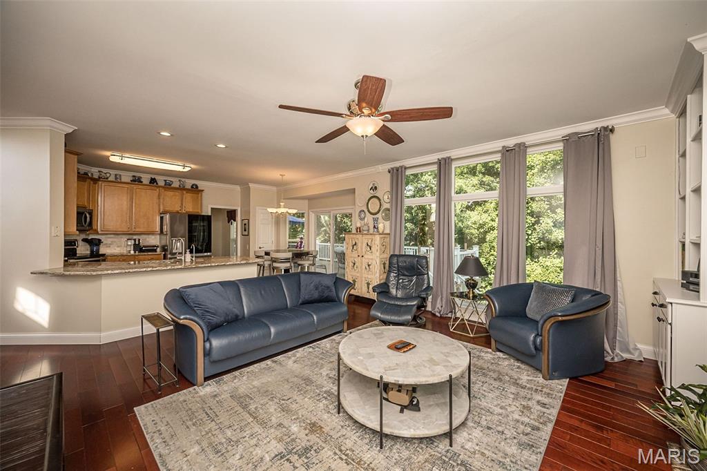 565 Vista Hills Court