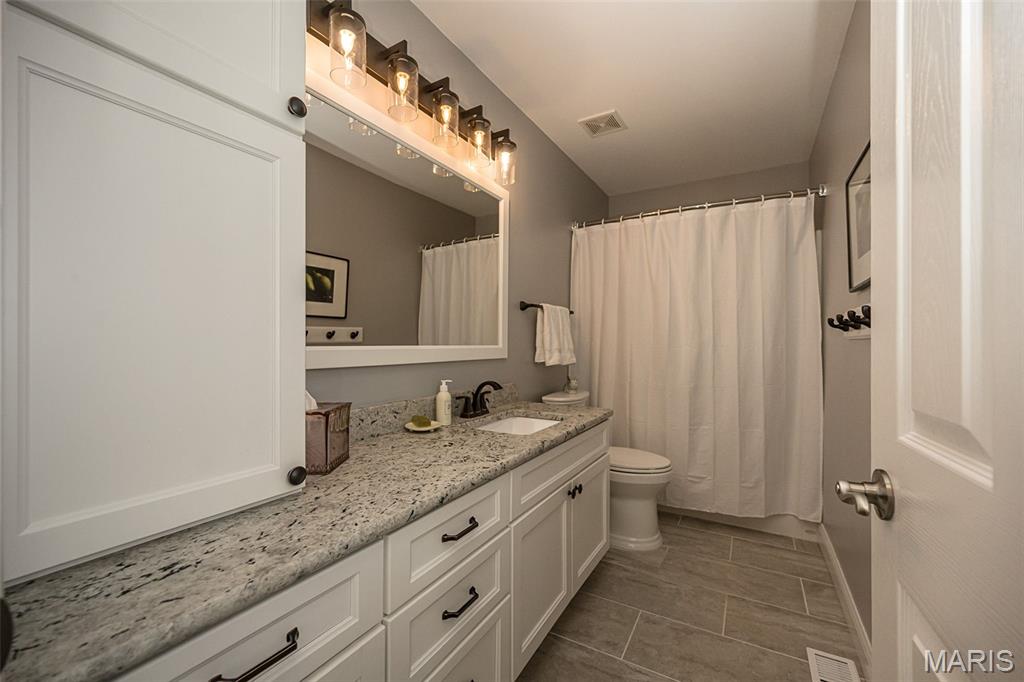 565 Vista Hills Court