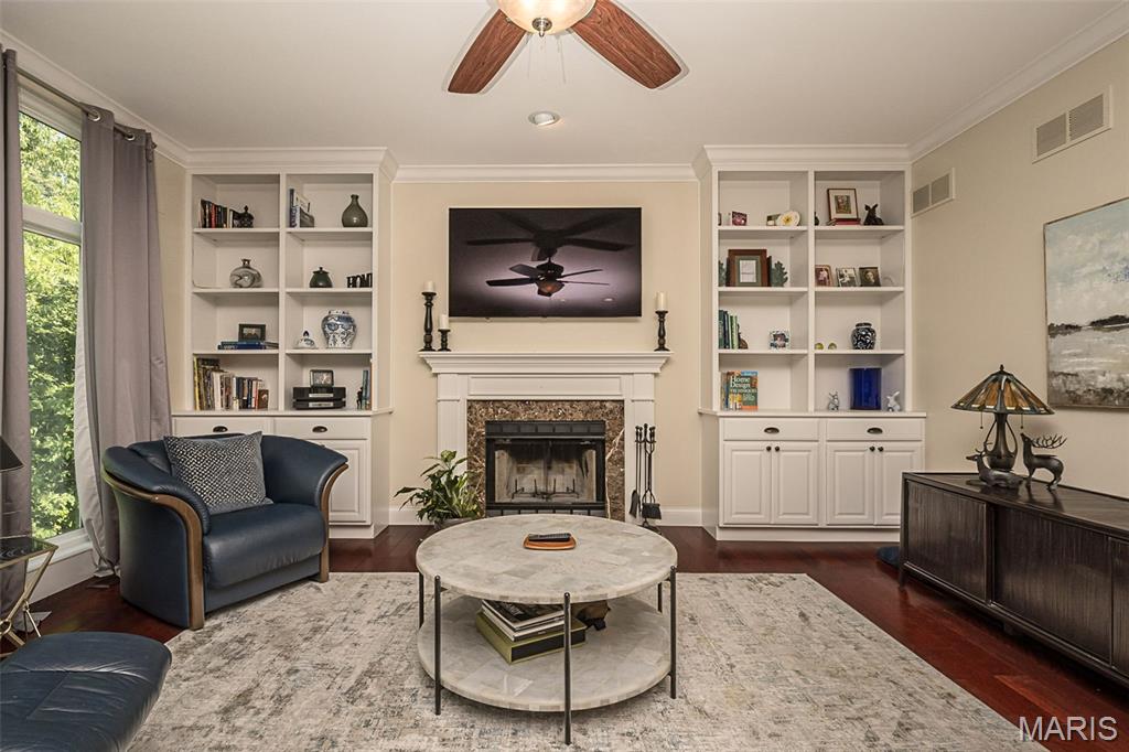 565 Vista Hills Court
