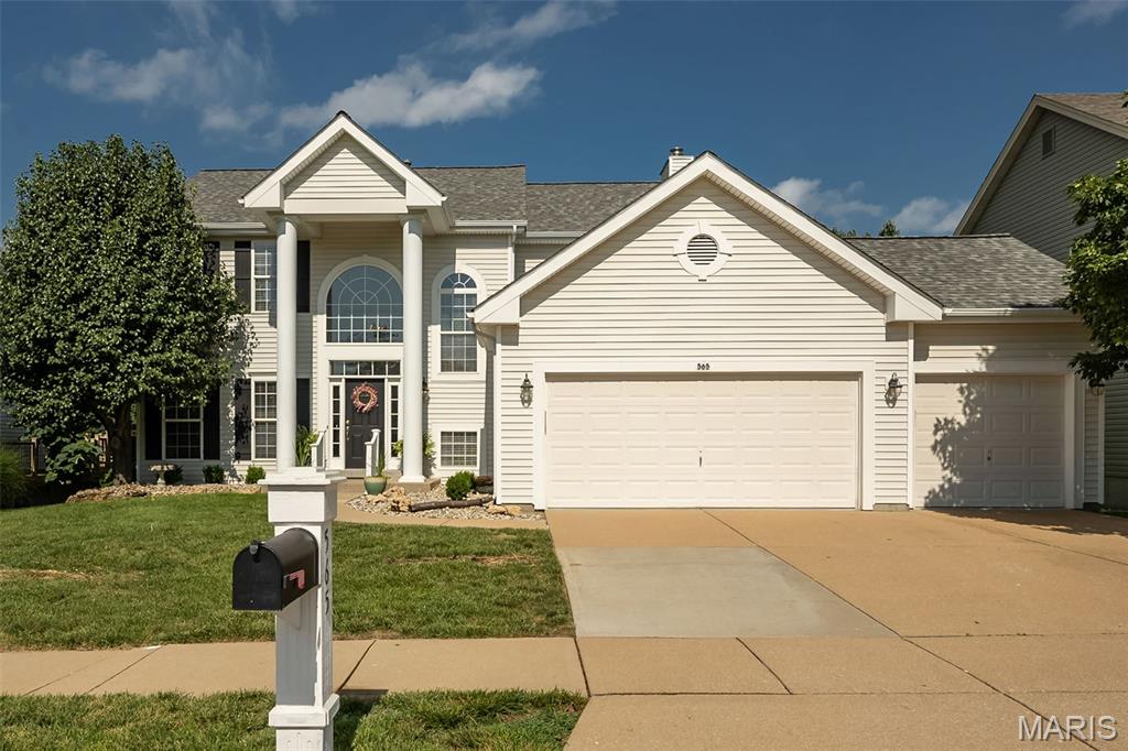 565 Vista Hills Court
