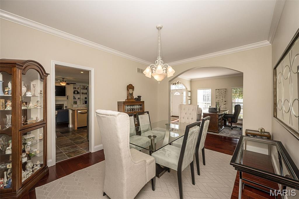 565 Vista Hills Court