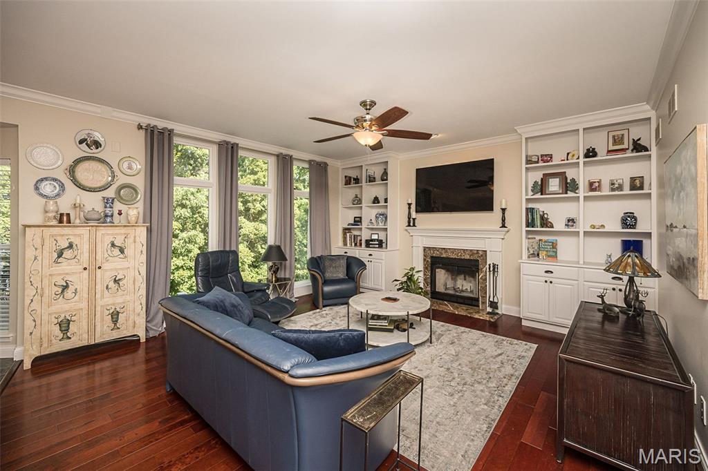 565 Vista Hills Court