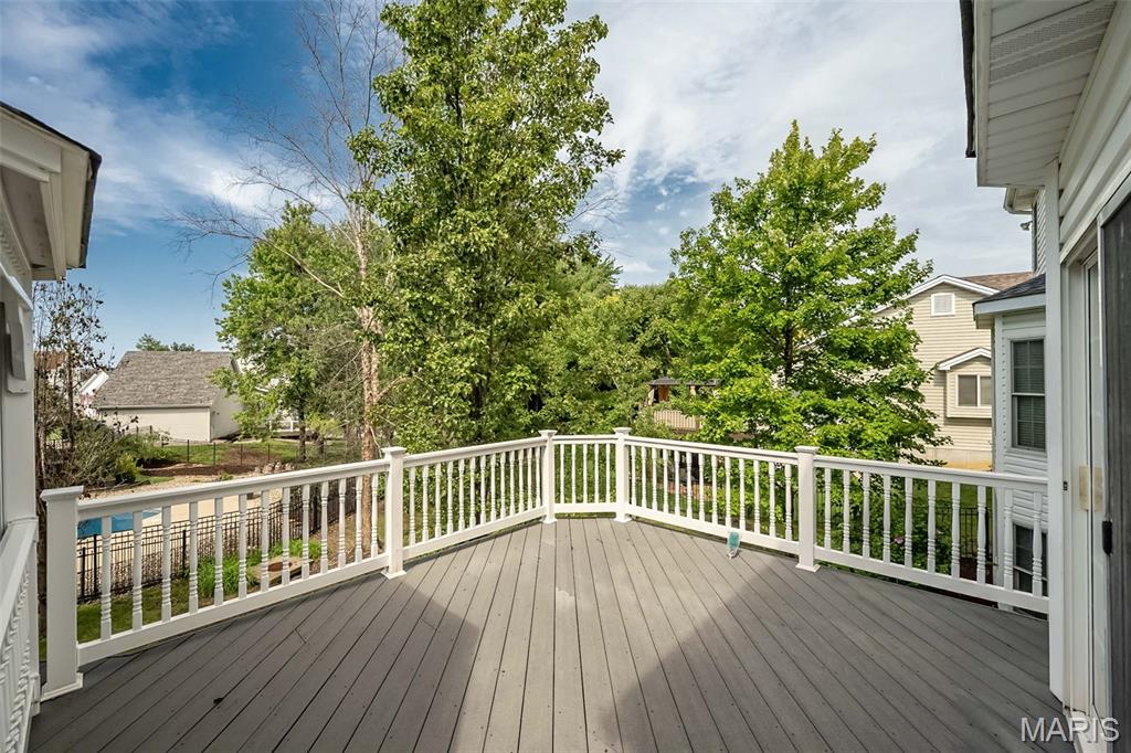 909 Oxford Trail Drive