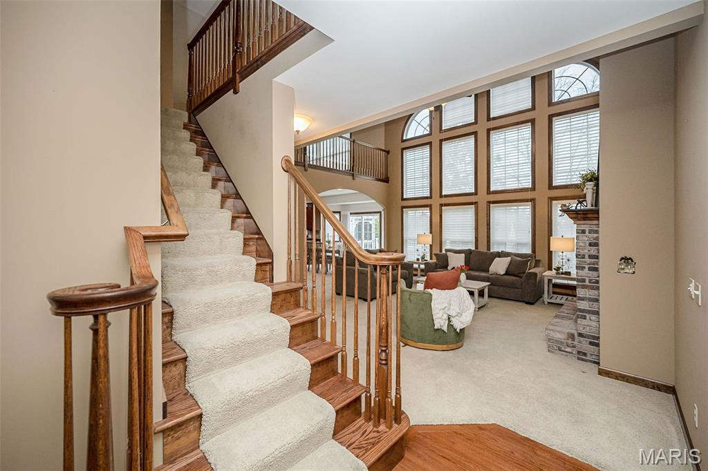 909 Oxford Trail Drive