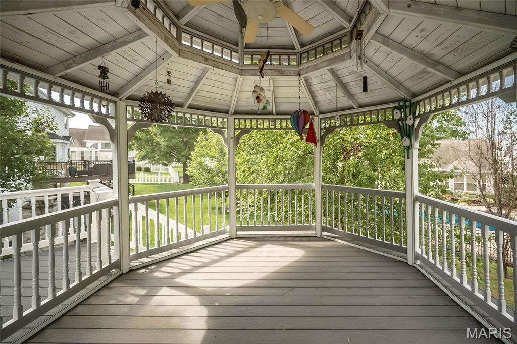 909 Oxford Trail Drive