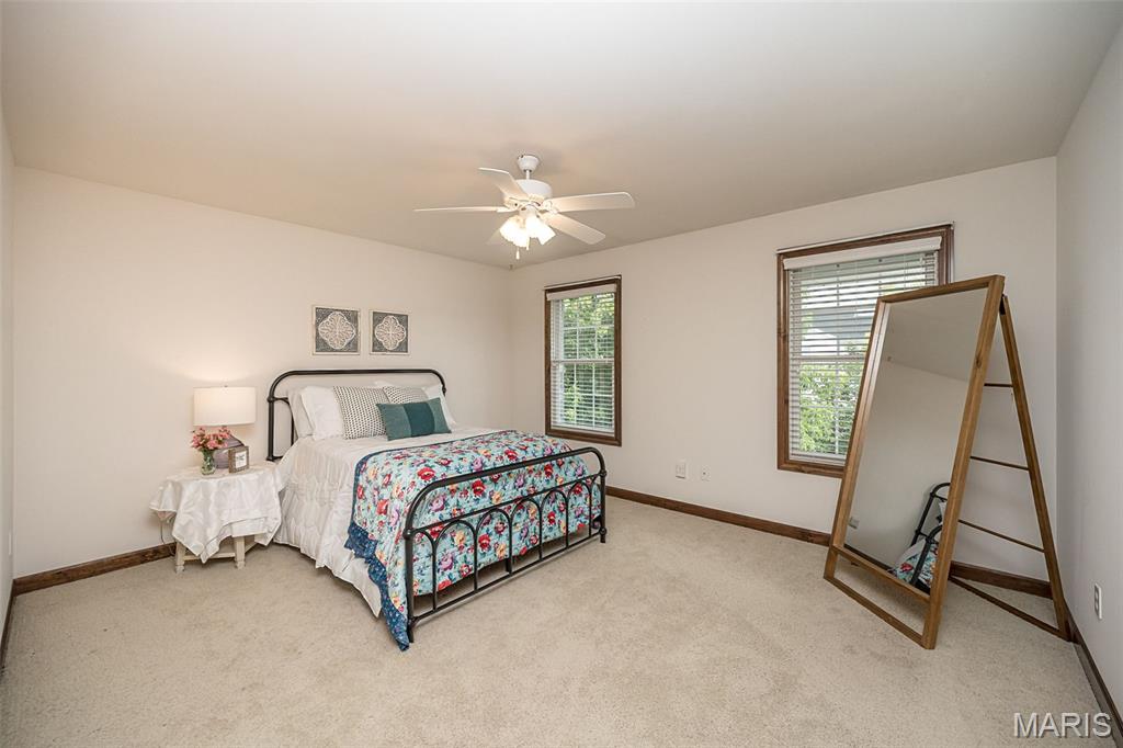 909 Oxford Trail Drive