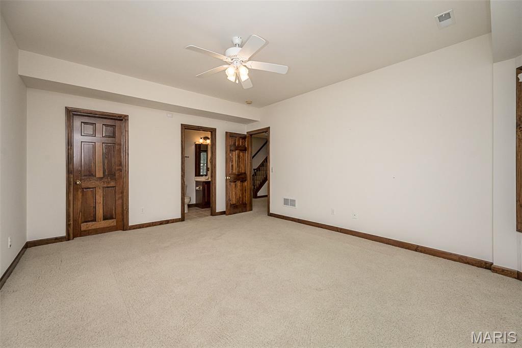 909 Oxford Trail Drive