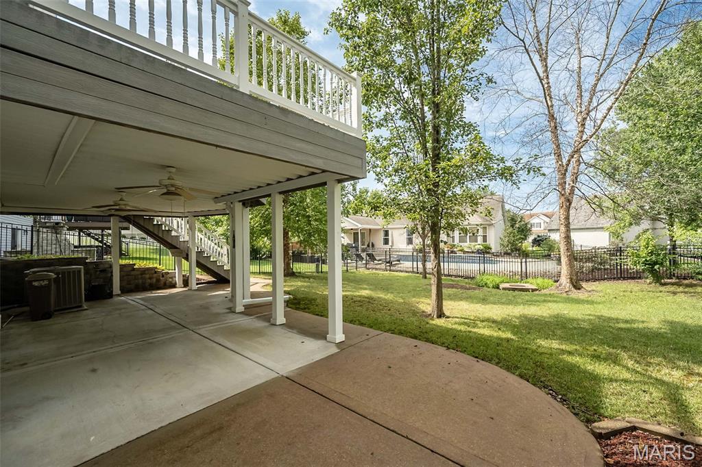 909 Oxford Trail Drive