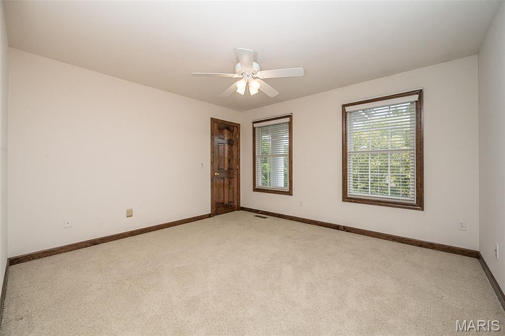909 Oxford Trail Drive