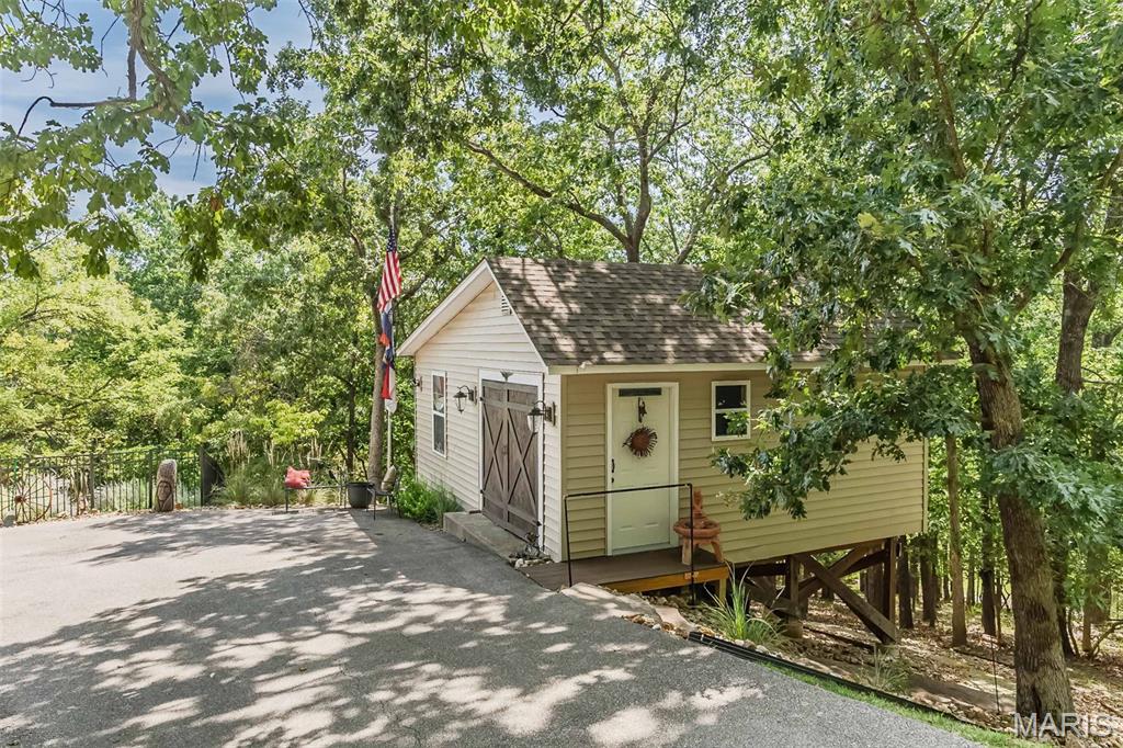 756 Heatherstone Drive
