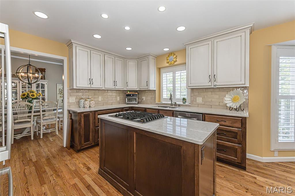 756 Heatherstone Drive