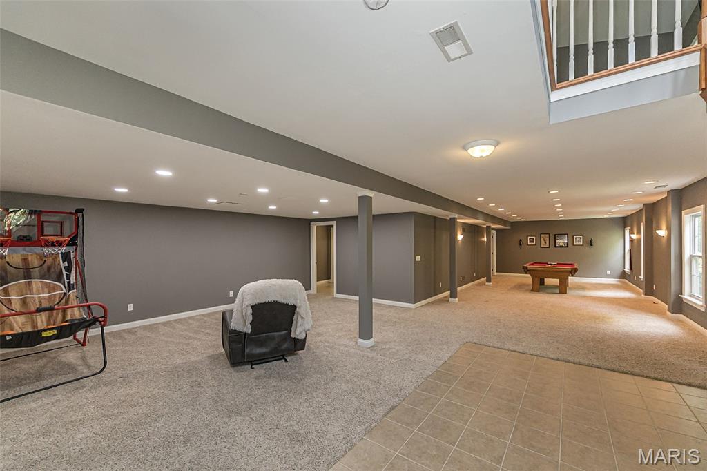 1652 Ivy Chase Lane
