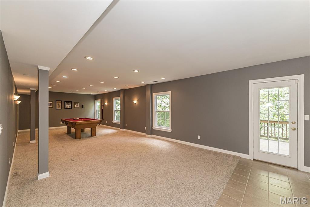 1652 Ivy Chase Lane