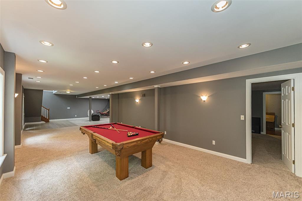 1652 Ivy Chase Lane