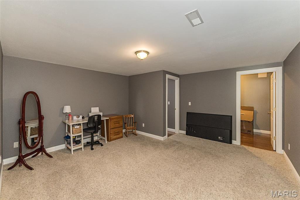 1652 Ivy Chase Lane